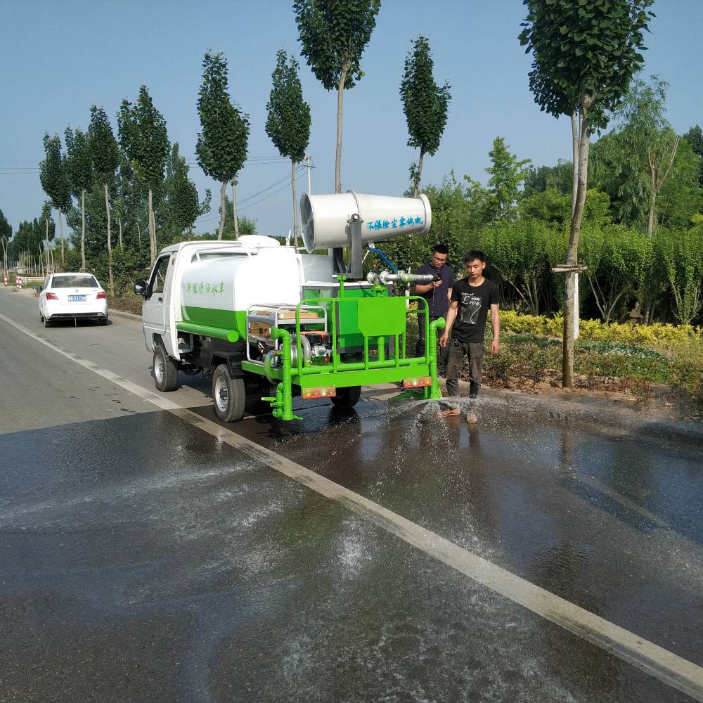 工廠與小區(qū)環(huán)衛(wèi)新選擇 電動高壓灑水車與壓縮垃圾車的應(yīng)用優(yōu)勢